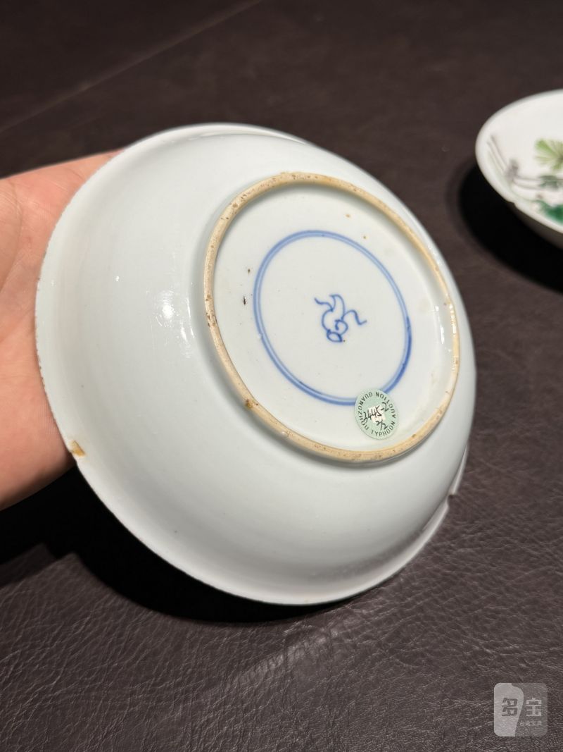 清康熙 五彩庭院仕女图盘一对 - 图8